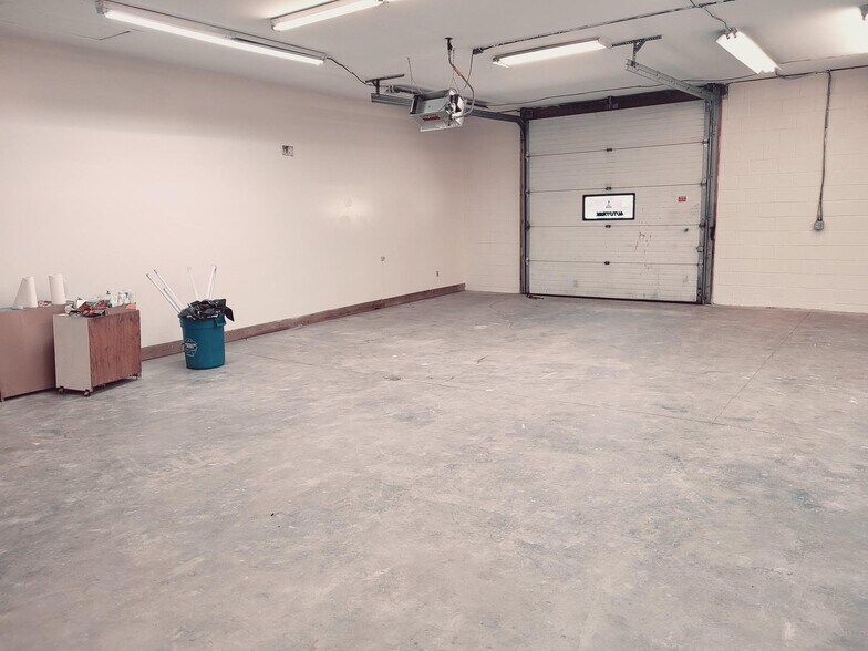 More Photos Of 3400 Leechburg Rd, Pittsburgh Auto Repair For Sale