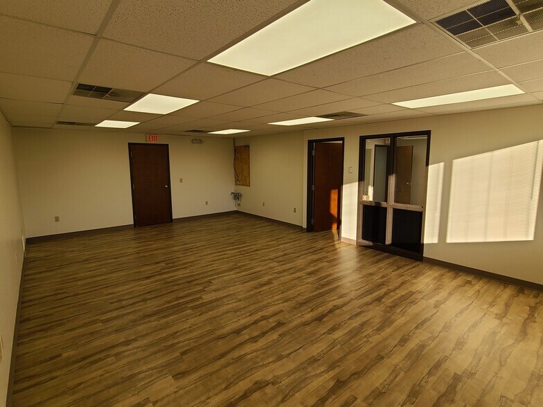 More Photos Of 2555 S Dixie Dr, Kettering Office For Lease