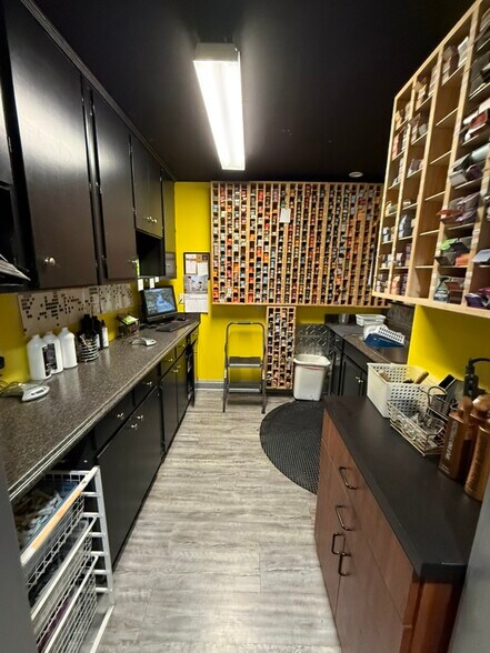 More Photos Of 2513 Dauphin St, Mobile Healthcare For Sale