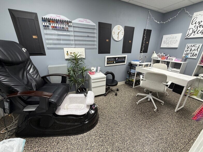 More Photos Of 26 S Miller St, Cedarville Office For Sale