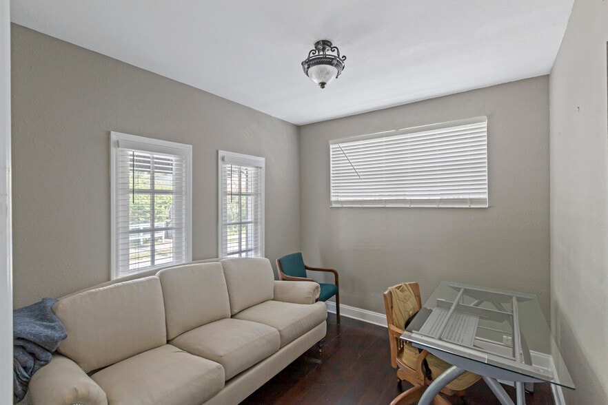 More Photos Of 822 Menendez Ct, Orlando Office Residential For Lease