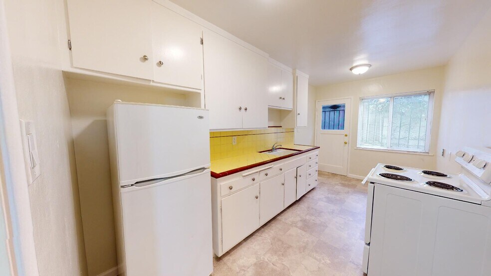 More Photos Of 3464 Champion St, Oakland Apartments For Sale