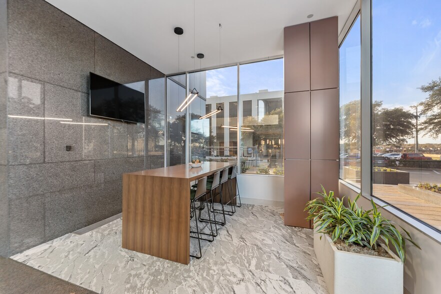 More Photos Of 10000 N Central Expy, Dallas Office Residential For Lease