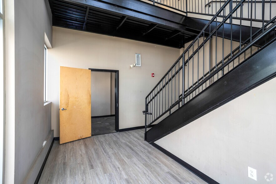More Photos Of 8015-8021 Frankford Ave, Philadelphia Medical For Lease