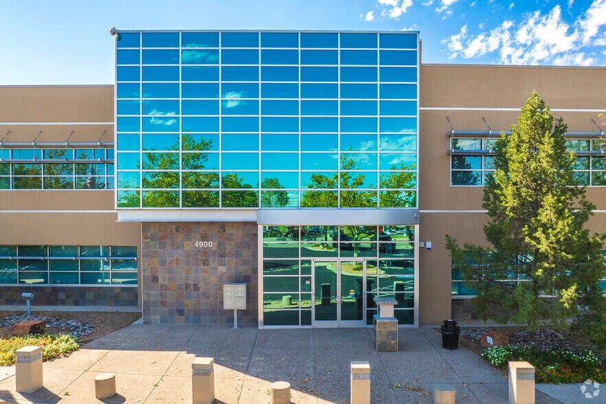 More Photos Of 4900 Lang Ave NE, Albuquerque Office For Lease