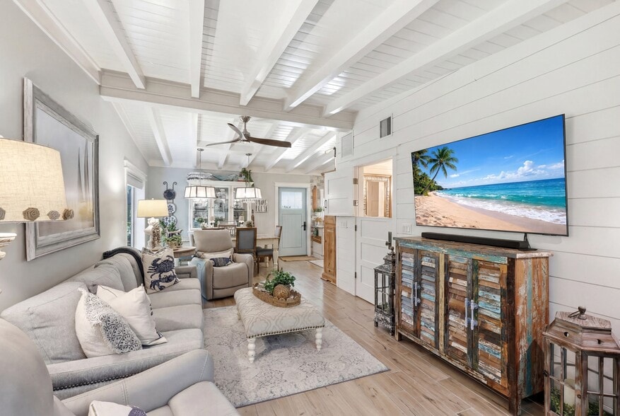More Photos Of 840 Myrtle Ter, Naples Freestanding For Sale