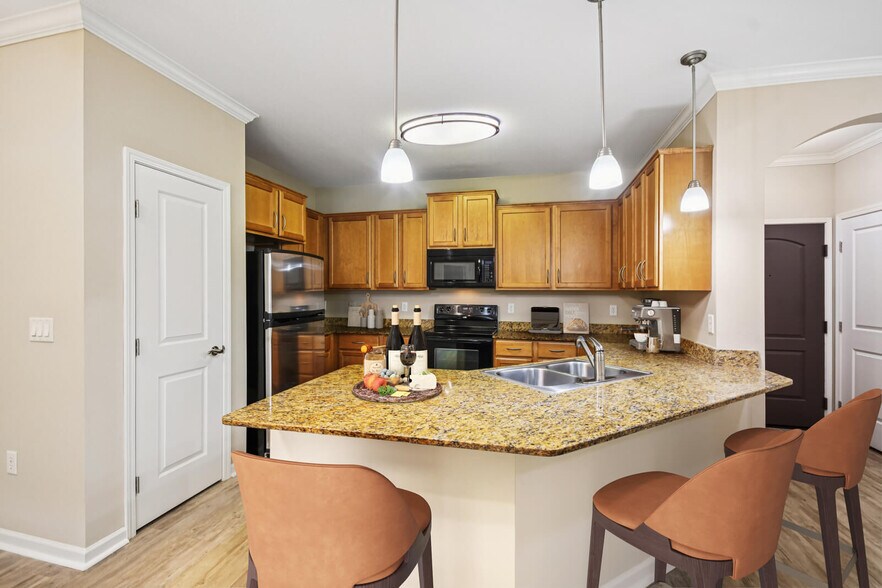 More Photos Of 10225 City Walk Dr, Woodbury Apartments For Sale