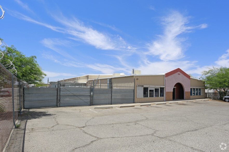 More Photos Of 1225 W Miracle Mile, Tucson Warehouse For Sale