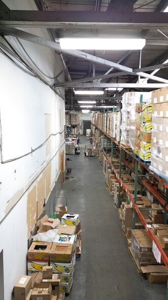 More Photos Of 75-79 Commercial Ave, Garden City Warehouse For Lease