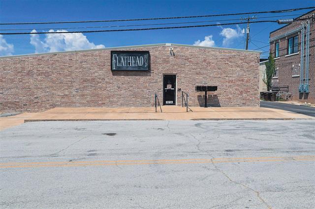 More Photos Of 114 S A St, Skiatook Warehouse For Sale