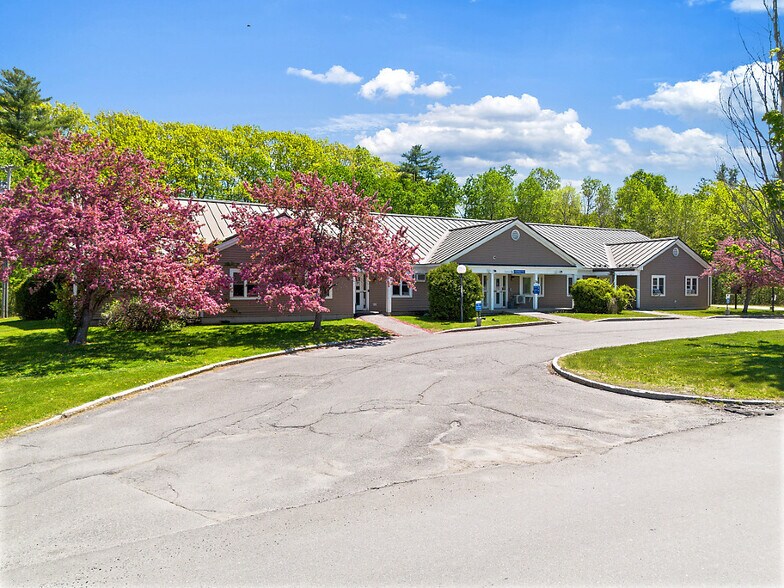 More Photos Of 24 Chase Ave, Waterville Office For Sale