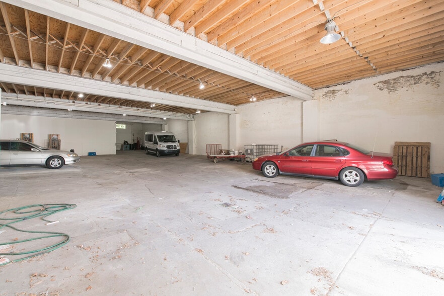 More Photos Of 4233-37 Park, Philadelphia Light Distribution For Sale