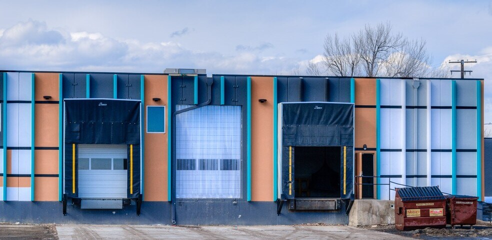 More Photos Of 2360 Industrial Ln, Broomfield Warehouse For Sale