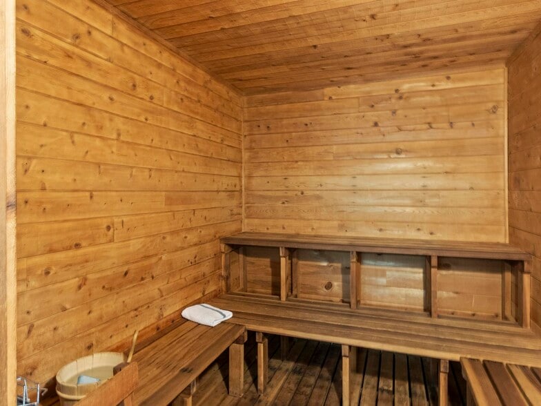 More Photos Of 333 N Main St, Richfield Hotel For Sale