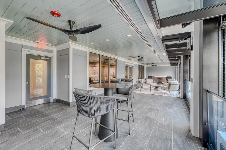 More Photos Of 151 Meeting St, Charleston Office Residential For Lease