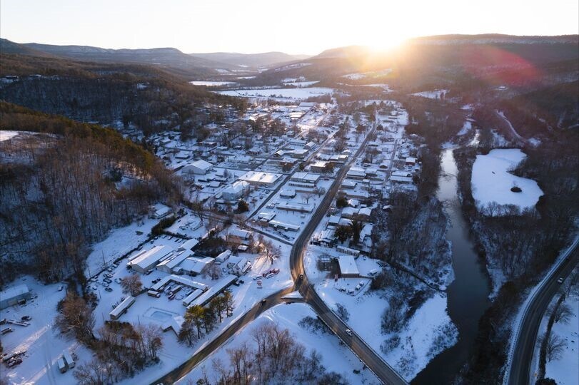 More Photos Of 304 East Court Street, Jasper Hotel For Sale