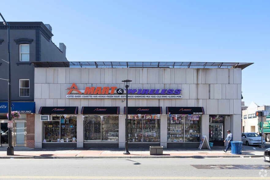 More Photos Of 280 Fulton Ave, Hempstead Storefront For Lease
