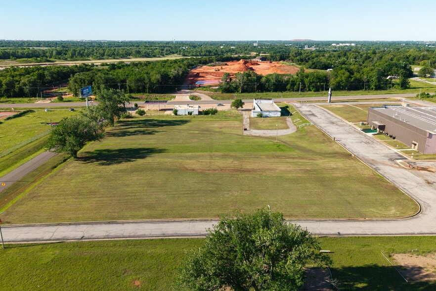 More Photos Of 4627 NE 23rd St, Oklahoma City Religious Facility For Sale