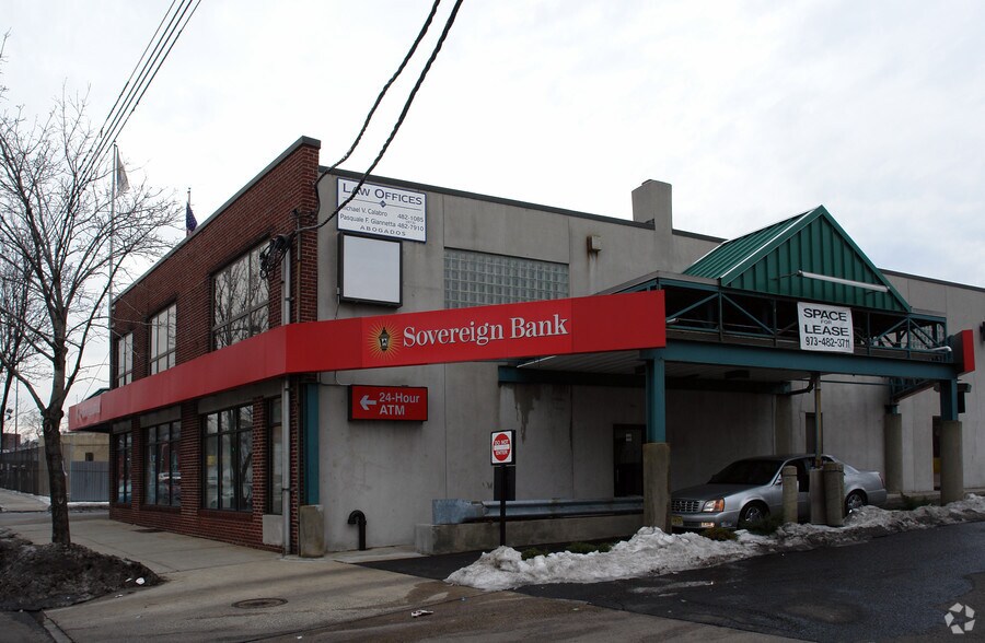 More Photos Of 466 Bloomfield Ave, Newark Storefront Retail Office For Lease