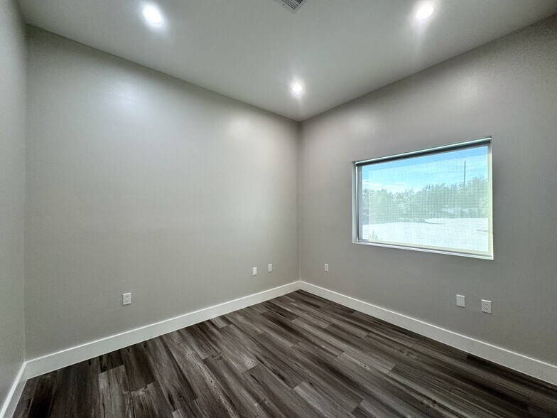 More Photos Of 8815 West Rd, Houston Office For Sale