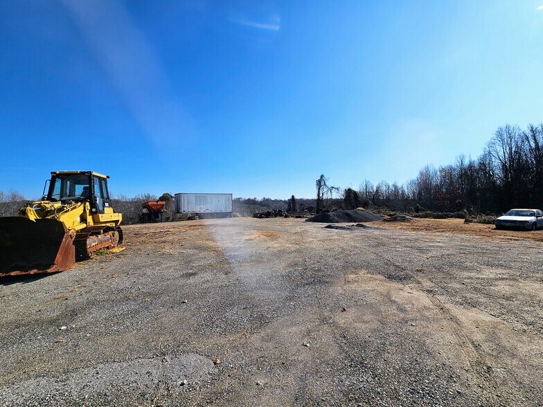 More Photos Of 2690 Old Richmond Road, Danville Office For Sale