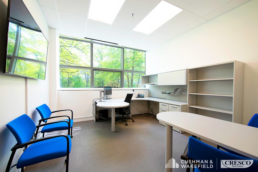 More Photos Of 6801 Brecksville Rd, Independence Office For Lease