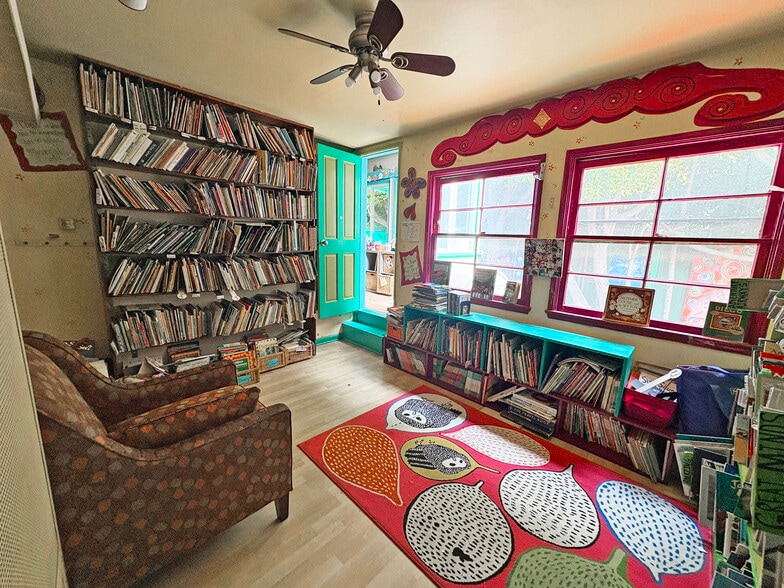 More Photos Of 1009 18th St, Santa Monica Schools For Lease