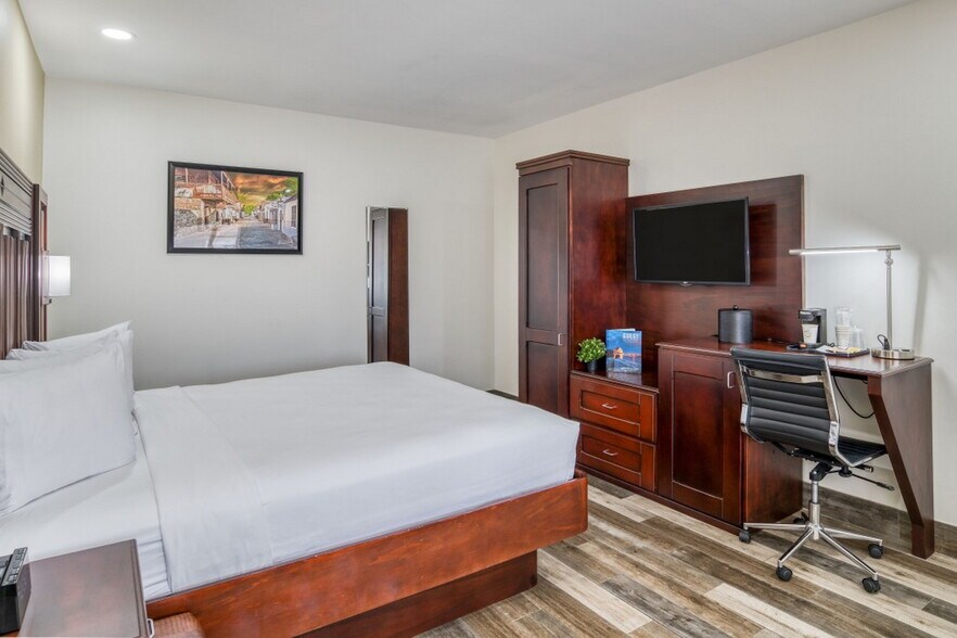 More Photos Of 137 San Marco Ave, Saint Augustine Hotel For Sale