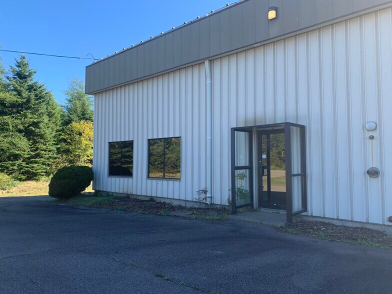 More Photos Of 32 Paint St, Port Hawkesbury Office For Lease