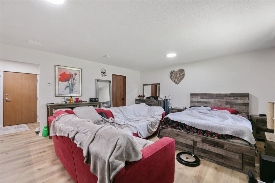 More Photos Of 23 Neptune St N, Cosmos Apartments For Sale