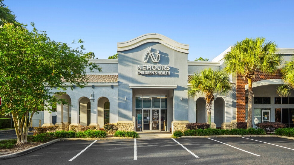 More Photos Of 7315 Winter Garden Vineland Rd, Windermere Unknown For Lease