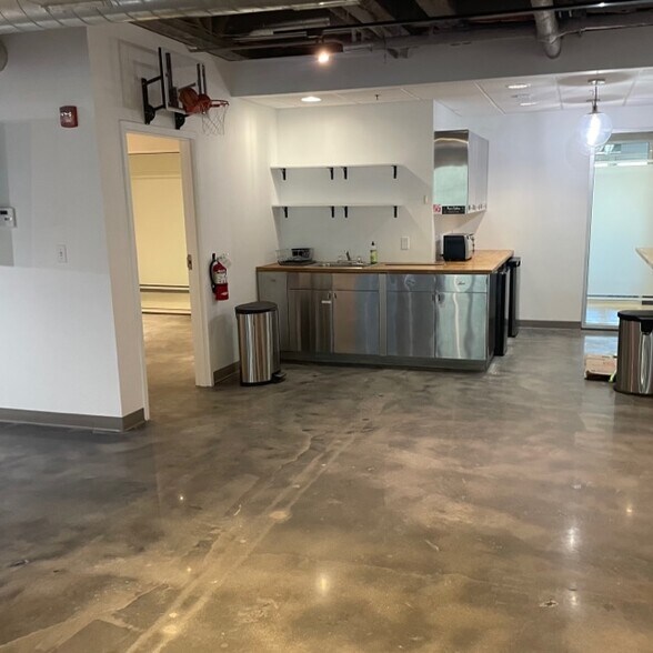 More Photos Of 444 W New England Ave, Winter Park Office For Lease