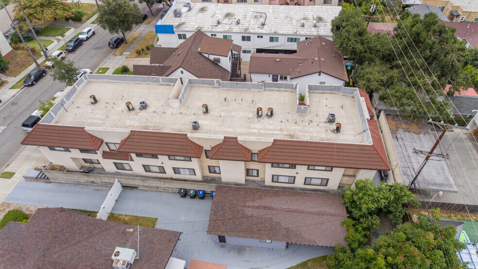 More Photos Of 517 Fischer St, Glendale Apartments For Sale