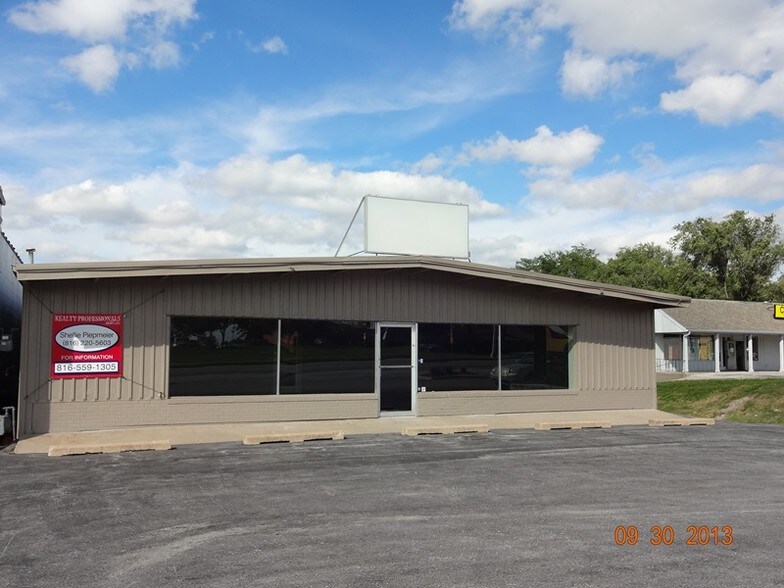More Photos Of 821 SW Us-40 Hwy, Blue Springs Freestanding For Lease