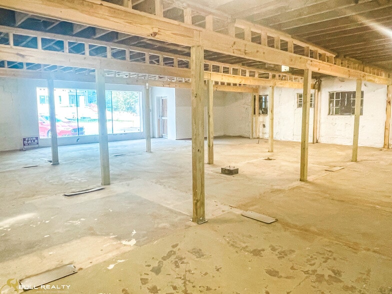 More Photos Of 2087 NE Piedmont Rd, Atlanta Freestanding For Sale