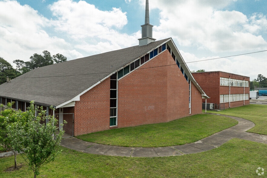 More Photos Of 1510 Wells Station Rd, Memphis Schools For Sale