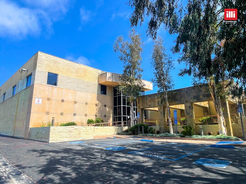 More Photos Of 950 Lawrence Dr, Thousand Oaks Manufacturing For Lease