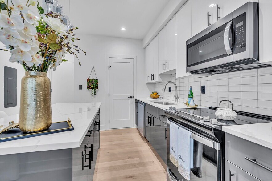 More Photos Of 1103 Fern St NW, Washington Apartments For Sale