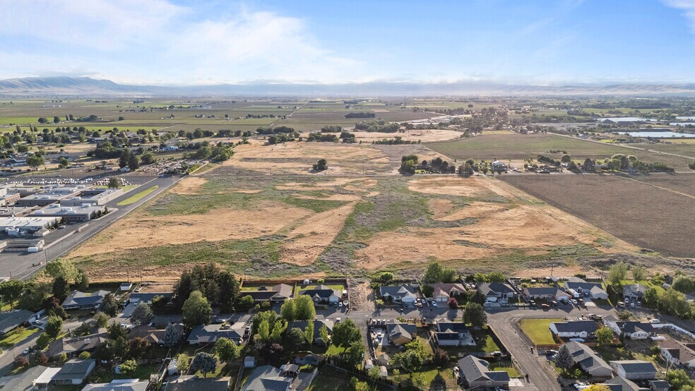 More Photos Of 700 Division Road, Toppenish Land For Sale