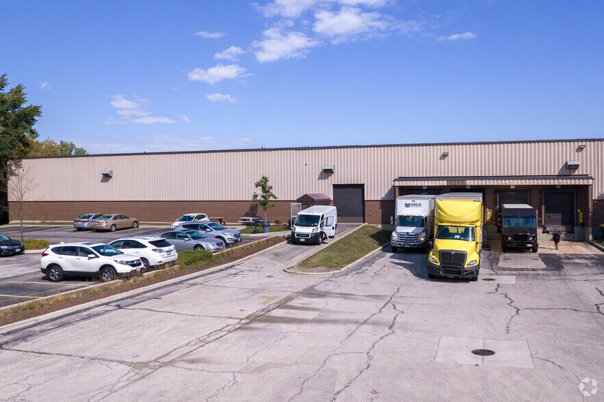 More Photos Of 1751 Wilkening Ct, Schaumburg Warehouse For Lease