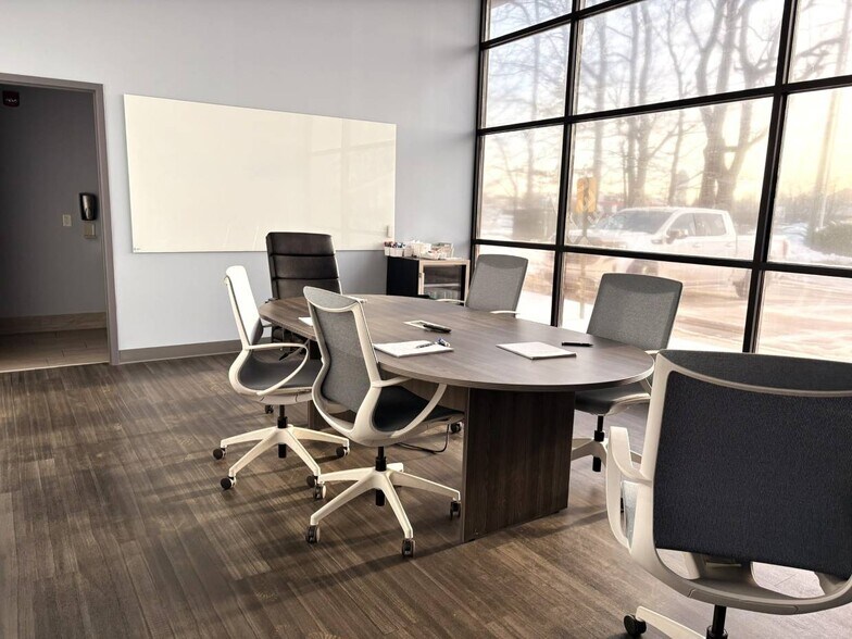 More Photos Of 12415 Old Lagrange Rd, Louisville Warehouse For Lease