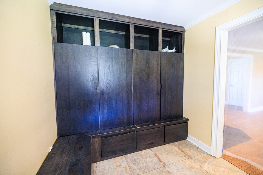 More Photos Of , Bloomington Unknown For Sale