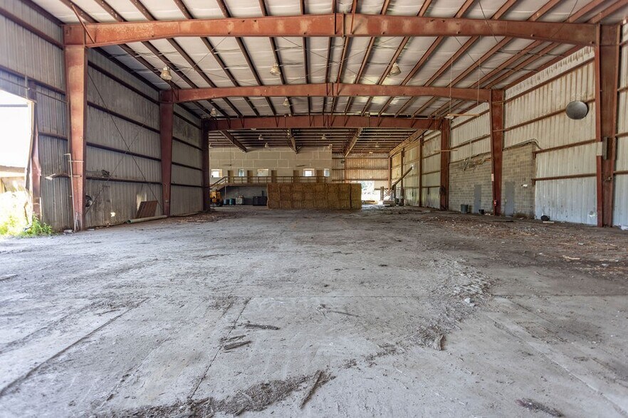 More Photos Of 398 Main St, Roulette Warehouse For Sale