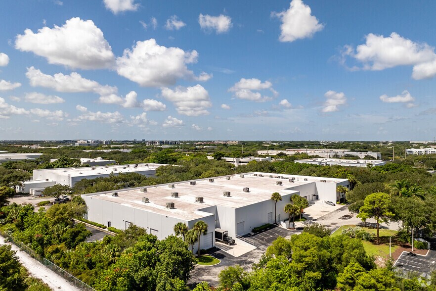 More Photos Of 6500 Park of Commerce Blvd, Boca Raton Light Distribution For Lease
