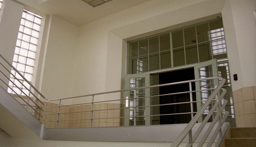 More Photos Of 901 N Batavia Ave, Batavia Showroom For Sale