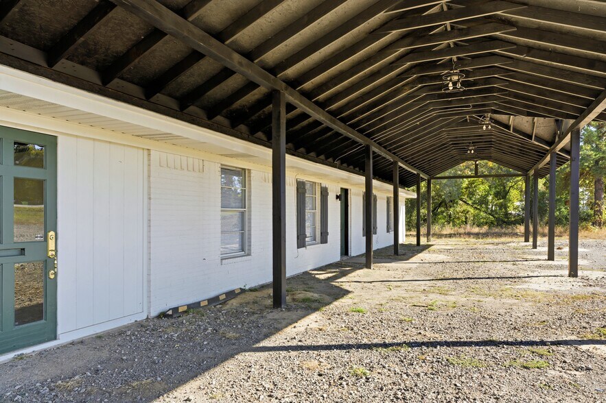 More Photos Of 19470 US Highway 69 N, Lindale Flex For Lease