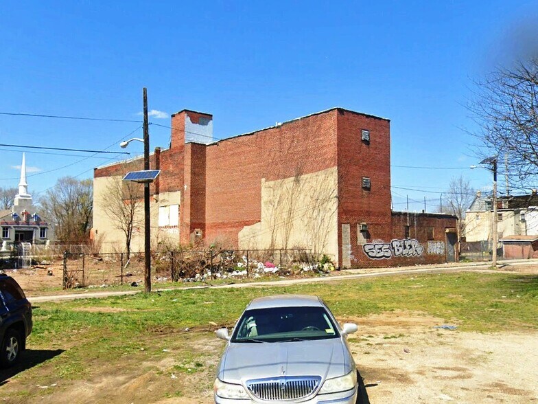 More Photos Of 918 S Broadway, Camden Storefront For Sale