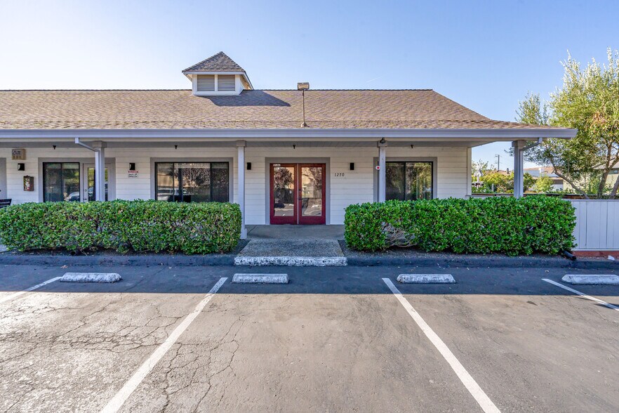 More Photos Of 1270 Broadway, Sonoma Freestanding For Sale
