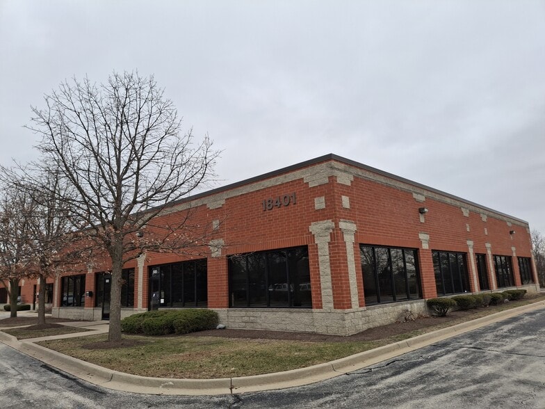 More Photos Of 18401 Maple Creek Dr, Tinley Park Medical For Lease
