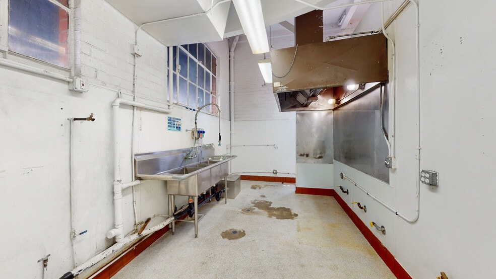 More Photos Of 1329 9th St, Berkeley Storefront Retail Office For Lease